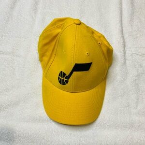Mitchell & Ness Yellow NBA Cap